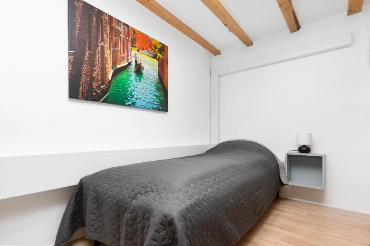 Moderne & Fuldt Udstyret Lejlighed M.Plads Til 4 Hojbjerg Luaran gambar