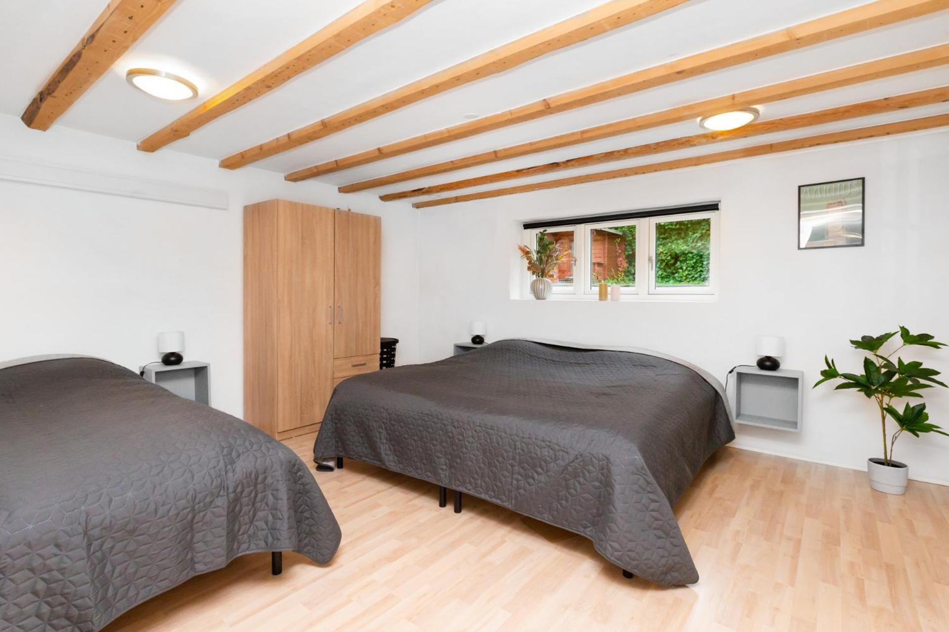 Moderne & Fuldt Udstyret Lejlighed M.Plads Til 4 Hojbjerg Luaran gambar